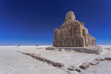Monumento em sal homenageando o Dakar 2014.