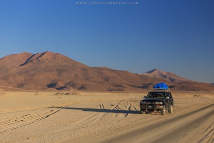 Parada para foto sobre o salar