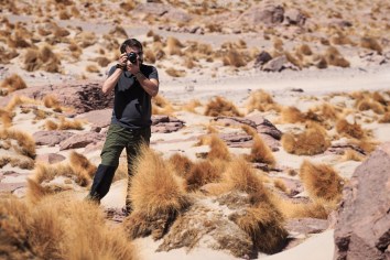 Além das lhamas, havia um ser chamado turista no deserto
