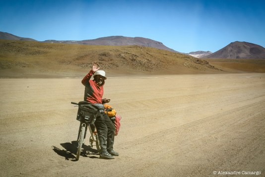 Um dos vários ciclistas que vimos na região